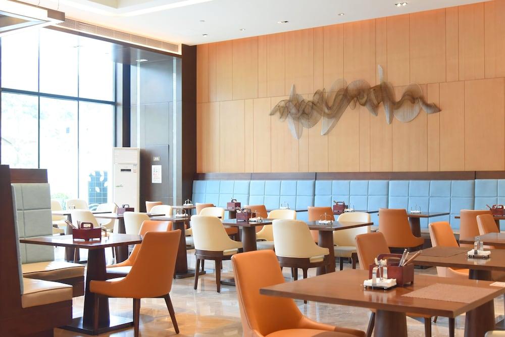 Hilton Garden Inn Shiyan מראה חיצוני תמונה