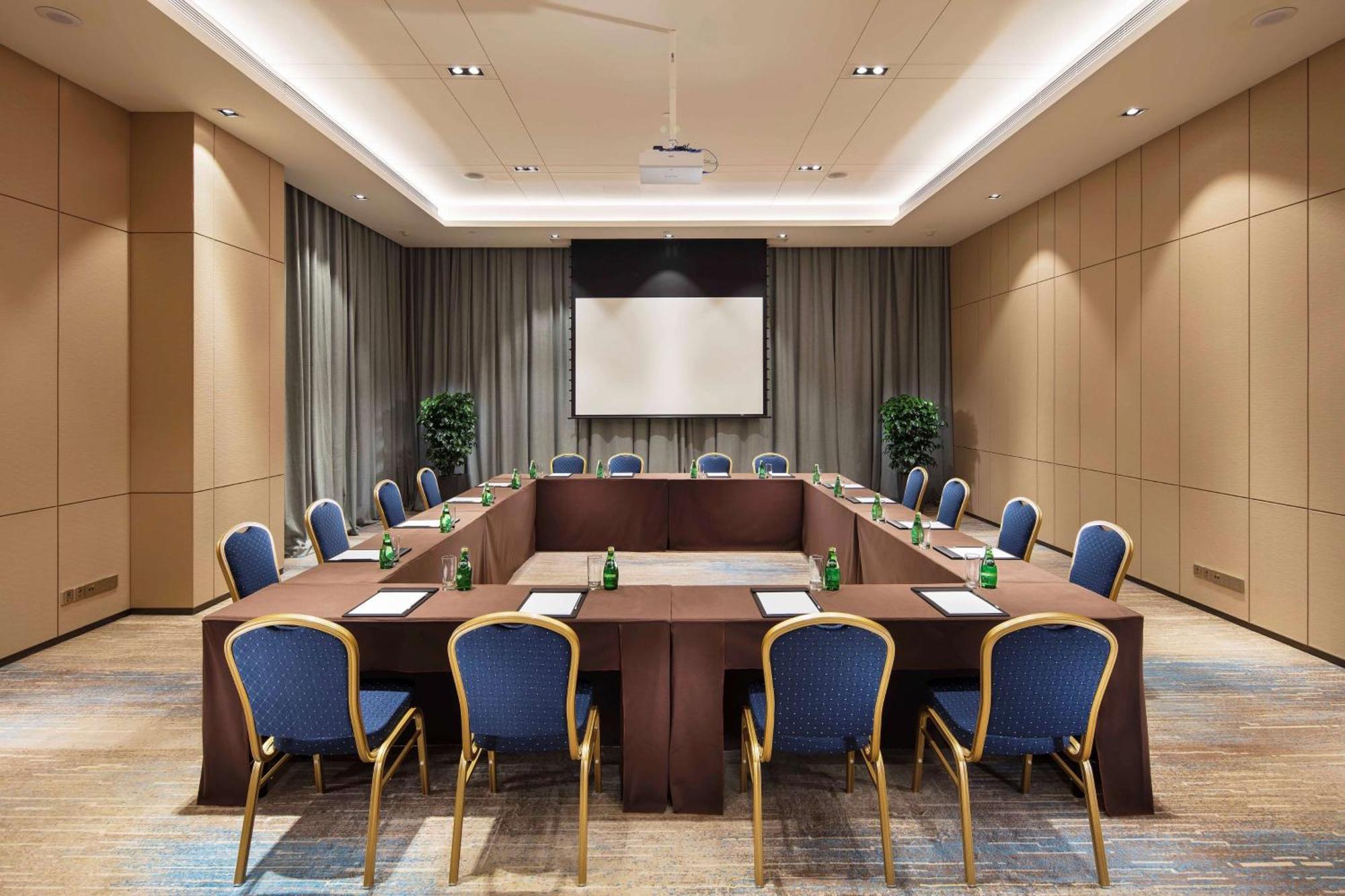 Hilton Garden Inn Shiyan מראה חיצוני תמונה