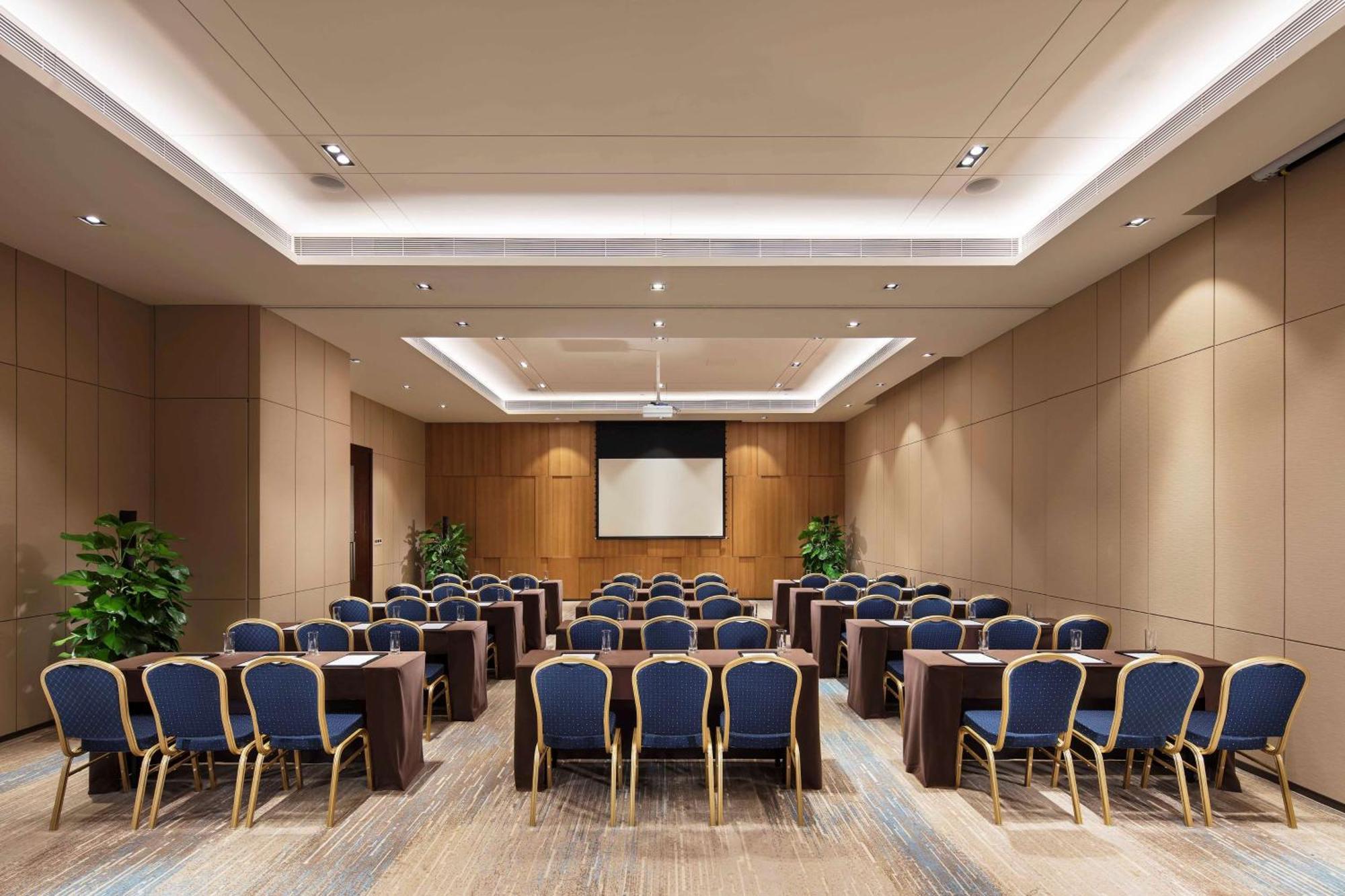 Hilton Garden Inn Shiyan מראה חיצוני תמונה